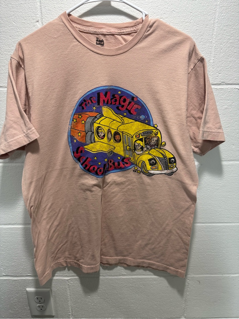The Magic School Bus Graphic Tee Pink Short Sleeve Adult Large Nostalgia